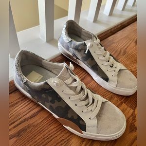 Dolce vita sneakers shoes